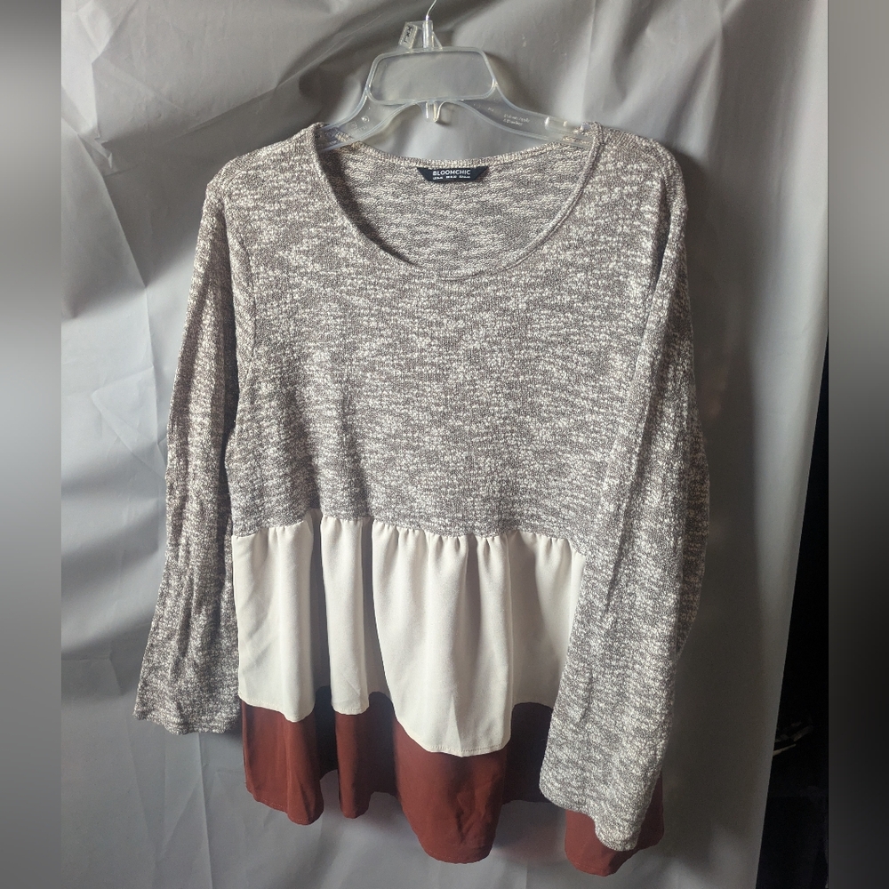 BloomChic Textured Gray and Colorblock Long Sleeve Top